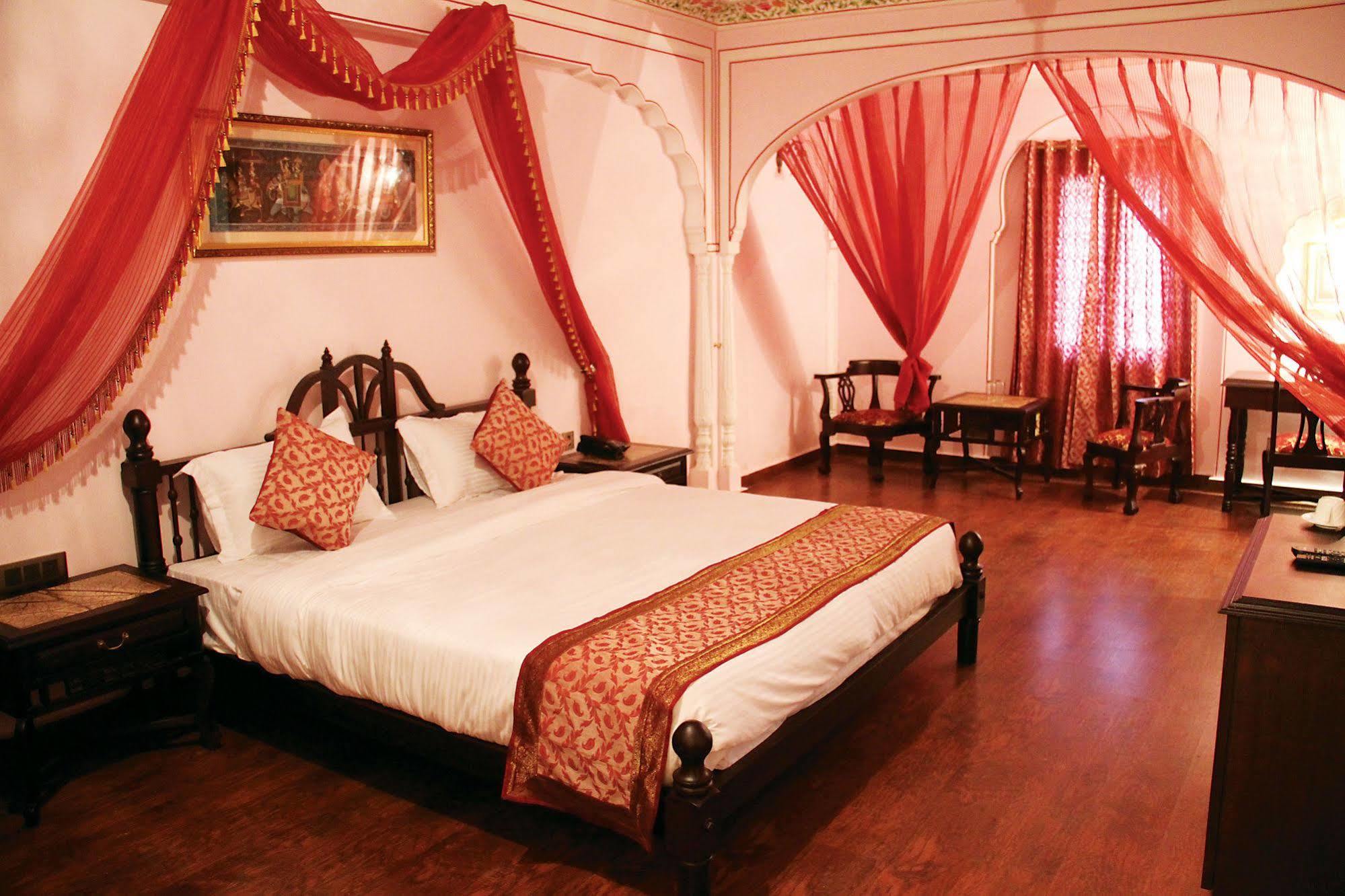 ג'איפור Welcomheritage Traditional Haveli מראה חיצוני תמונה